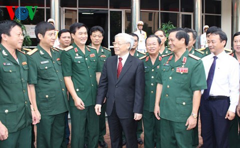 Le secrétaire général Nguyen Phu Trong à la rentrée universitaire  - ảnh 1